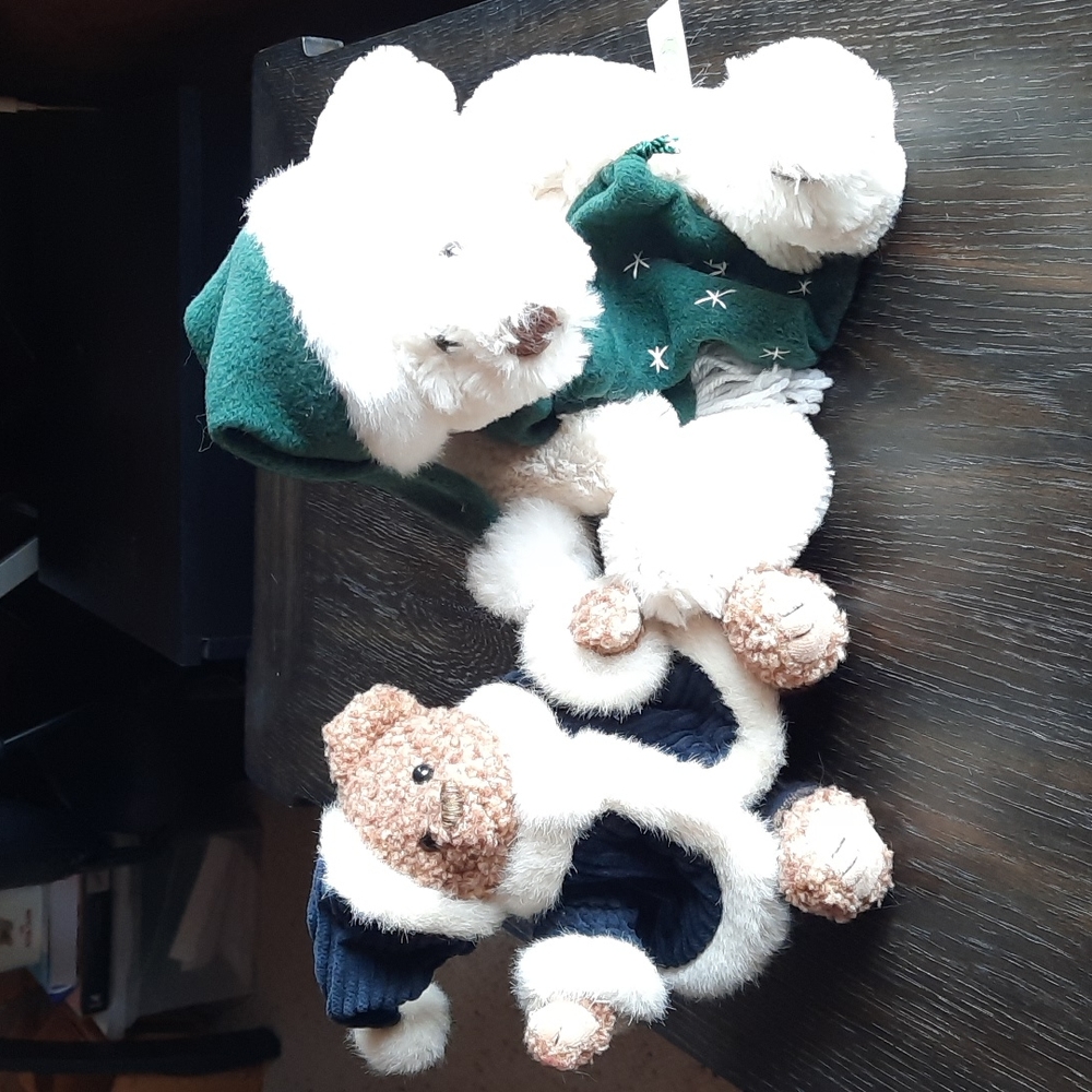 Two stuffy toy stuffed bear 8" and 6"